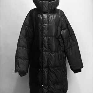 Elegant Black Puffer Jacket for Women